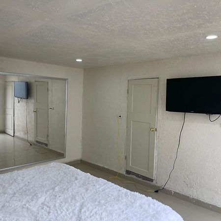 La Casa De Mickey Apartment ซิวดัด ฮัวเรซ ภายนอก รูปภาพ
